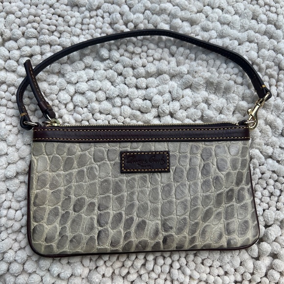 Dooney Bourke Croc Embossed Leather Large Slim Wristlet Bag Wallet Grey - Picture 1 of 5